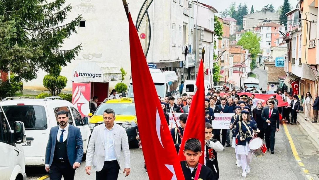 19 Mayıs Atatürk'ü Anma, Gençlik ve Spor Bayramı Etkinlikleri Coşkuyla Kutlandı